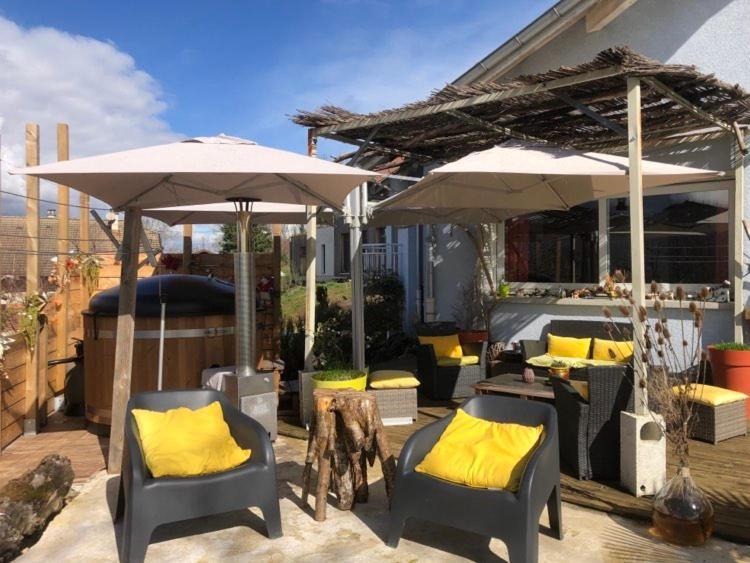 A La Marc'Quize Chambres D'Hotes, Petit Dejeuner Compris, Avec Piscine A Debordement En Exterieur, Bain Nordique A 38 Degres En Prestation Supplement Sur Reservation Horaire Anticipee 1 Place De Parking Gratuite Sur Place Mouxy Bagian luar foto