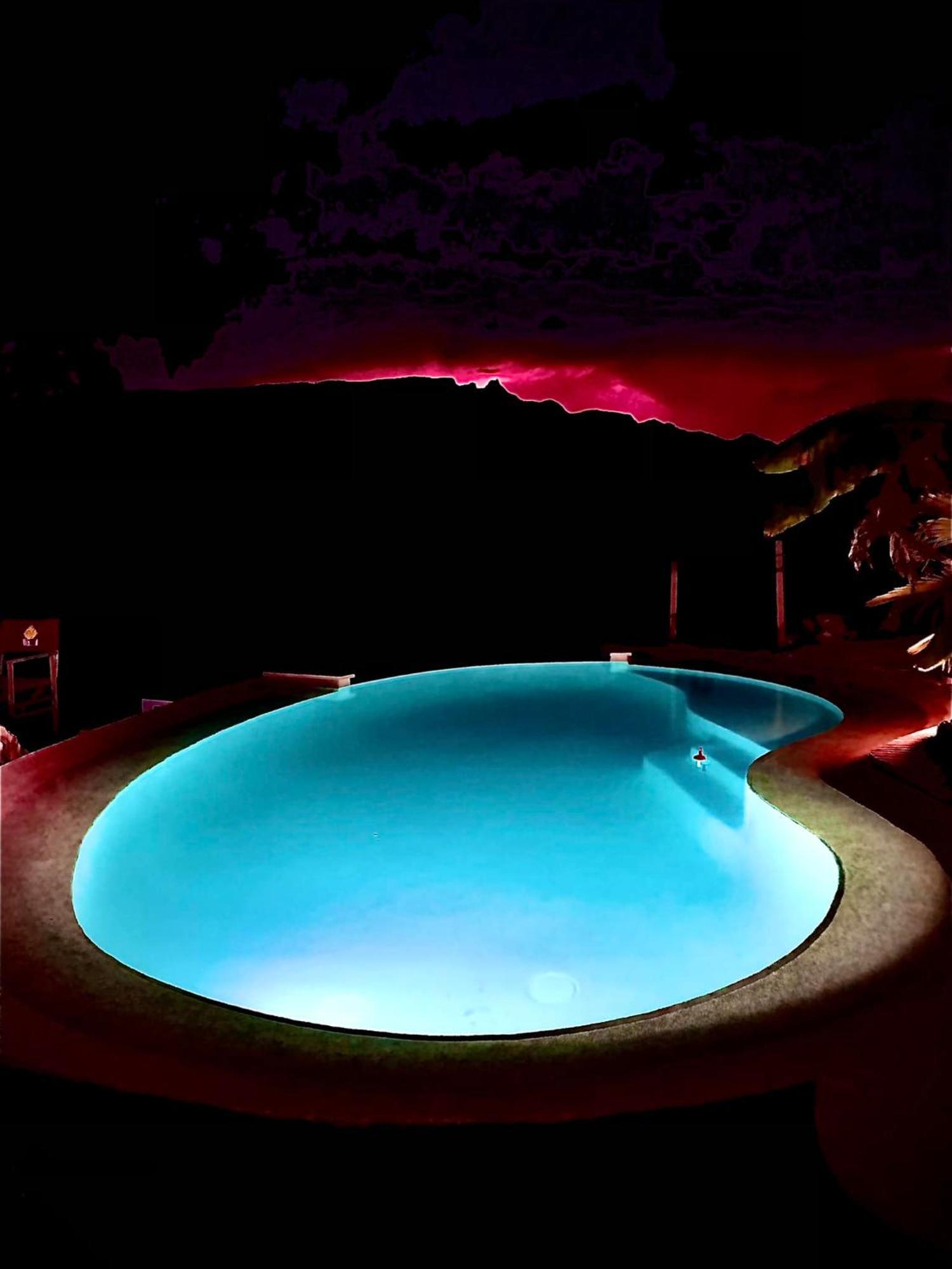 A La Marc'Quize Chambres D'Hotes, Petit Dejeuner Compris, Avec Piscine A Debordement En Exterieur, Bain Nordique A 38 Degres En Prestation Supplement Sur Reservation Horaire Anticipee 1 Place De Parking Gratuite Sur Place Mouxy Bagian luar foto