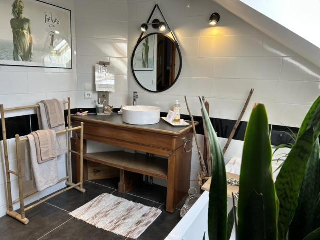 A La Marc'Quize Chambres D'Hotes, Petit Dejeuner Compris, Avec Piscine A Debordement En Exterieur, Bain Nordique A 38 Degres En Prestation Supplement Sur Reservation Horaire Anticipee 1 Place De Parking Gratuite Sur Place Mouxy Bagian luar foto