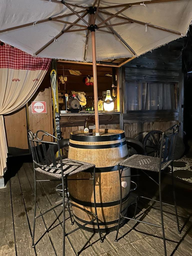 A La Marc'Quize Chambres D'Hotes, Petit Dejeuner Compris, Avec Piscine A Debordement En Exterieur, Bain Nordique A 38 Degres En Prestation Supplement Sur Reservation Horaire Anticipee 1 Place De Parking Gratuite Sur Place Mouxy Bagian luar foto
