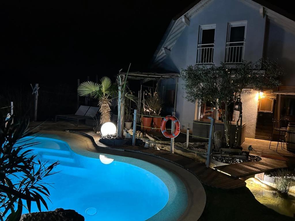 A La Marc'Quize Chambres D'Hotes, Petit Dejeuner Compris, Avec Piscine A Debordement En Exterieur, Bain Nordique A 38 Degres En Prestation Supplement Sur Reservation Horaire Anticipee 1 Place De Parking Gratuite Sur Place Mouxy Bagian luar foto